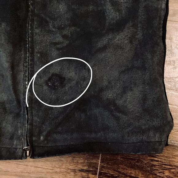 KIKIT Black Leather Vest - Picture 3 of 5